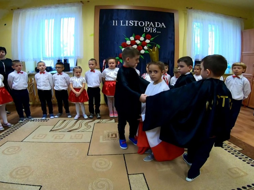 Hrubieszów: Święto Niepodległości w Przedszkolu nr 3 - ZDJĘCIA, WIDEO
