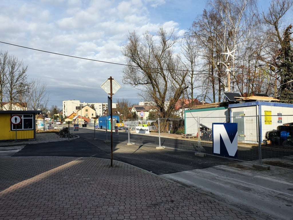 Hrubieszów: Nowy asfalt na moście - ZDJĘCIA