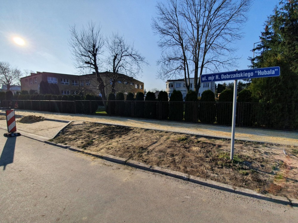 Hrubieszów: Trwa remont chodnika na ulicy Hubala - ZDJĘCIA