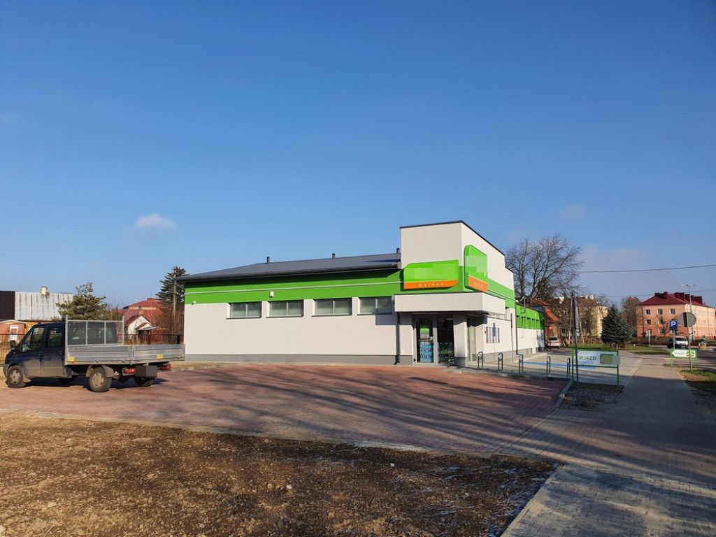 Hrubieszów: Nowy market i myjnia na Dwernickiego - ZDJĘCIA
