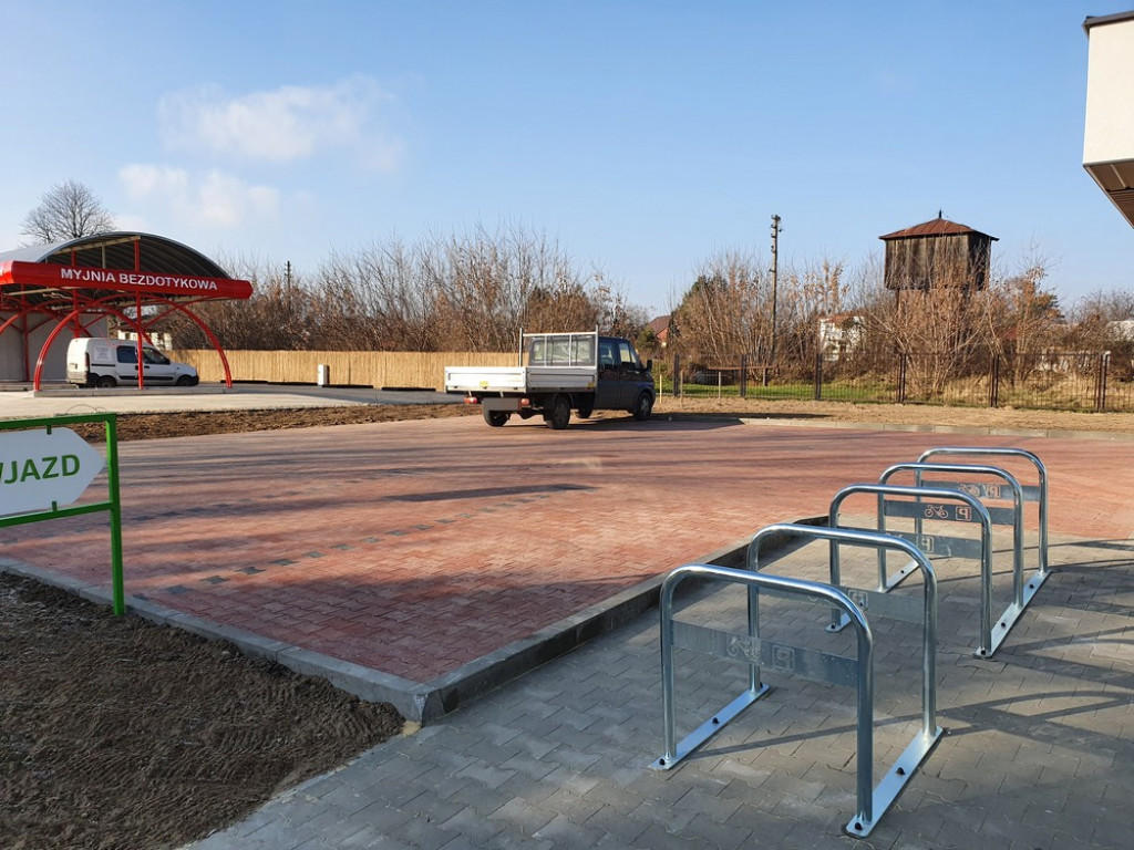 Hrubieszów: Nowy market i myjnia na Dwernickiego - ZDJĘCIA