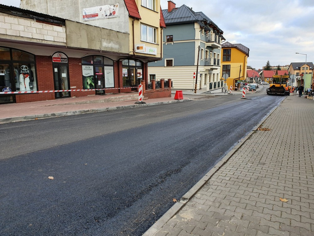 Hrubieszów: Nowa nawierzchnia na Prostej i Targowej - ZDJĘCIA