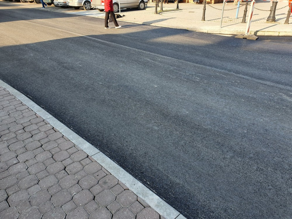 Hrubieszów: Nowa nawierzchnia na Prostej i Targowej - ZDJĘCIA