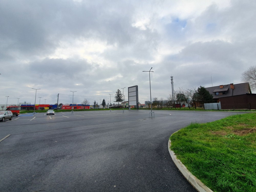 Hrubieszów: Nowe skrzydło centrum handlowego na Kolejowej - ZDJĘCIA