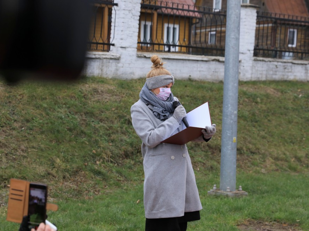 Wizyta wicepremiera Jacka Sasina w Hrubieszowie. Przekazał symboliczny czek dla miasta