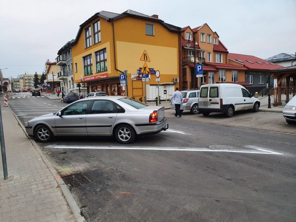 Hrubieszów: Uwaga! Nowe miejsca parkingowe na ulicy Prostej