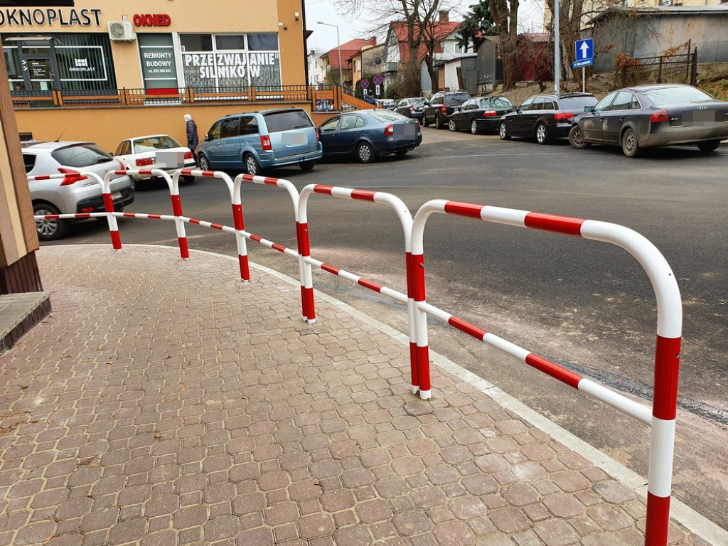 Hrubieszów: Targowa po remoncie - zamontowano barierki ochronne - ZDJĘCIA