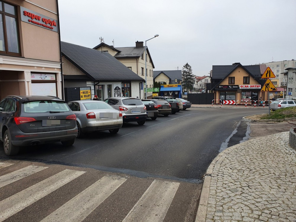 Hrubieszów: Targowa po remoncie - zamontowano barierki ochronne - ZDJĘCIA