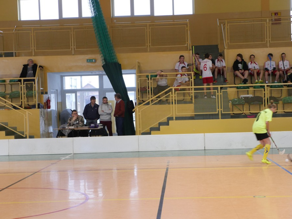 Finał wojewódzki Igrzysk Młodzieży Szkolnej w unihokeju - Dwójka i Trójka ze złotymi medalami - ZDJĘCIA