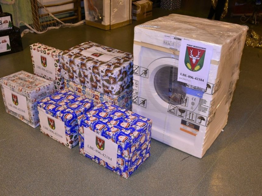 Starostwo Powiatowe w Hrubieszowie przyłączyło się do Szlachetnej Paczki - ZDJĘCIA