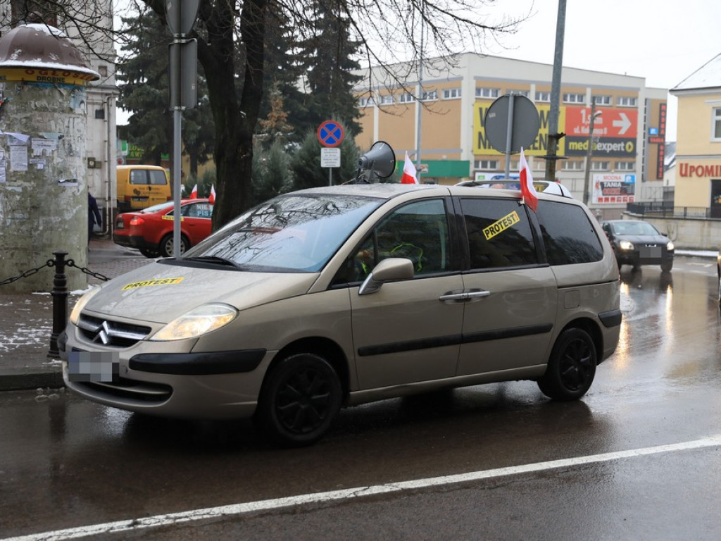 Kolejny hrubieszowski protest samochodowy - ZDJĘCIA, WIDEO