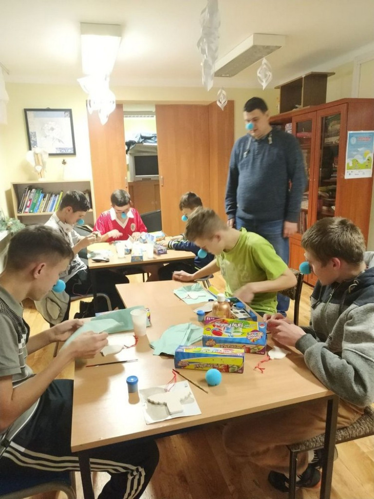 Wolontariusze Fundacji Dr Clown z wizytą w hrubieszowskim Specjalnym Ośrodku Szkolno-Wychowawczym - ZDJĘCIA