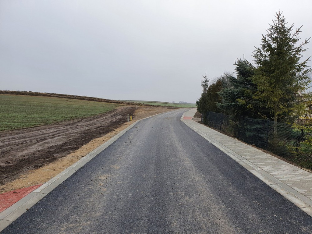 Hrubieszów: Budowa ul. Diamentowej zakończona - ZDJĘCIA
