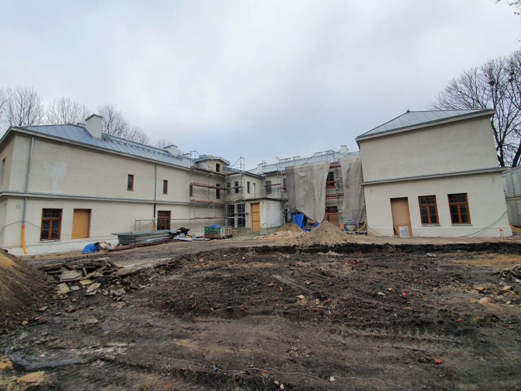 Hrubieszów: Remont Syndykatu Rolniczego się przedłuża - ZDJĘCIA