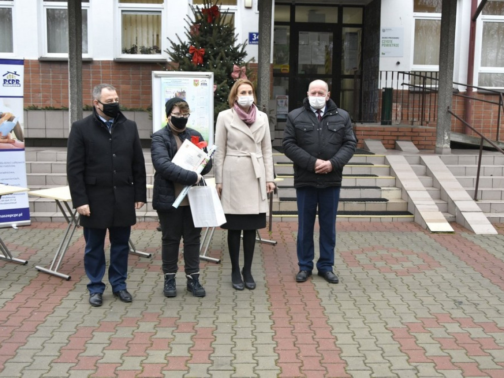 Wręczono nagrody w konkursie plastycznym na plakat promujący rodzicielstwo zastępcze - ZDJĘCIA