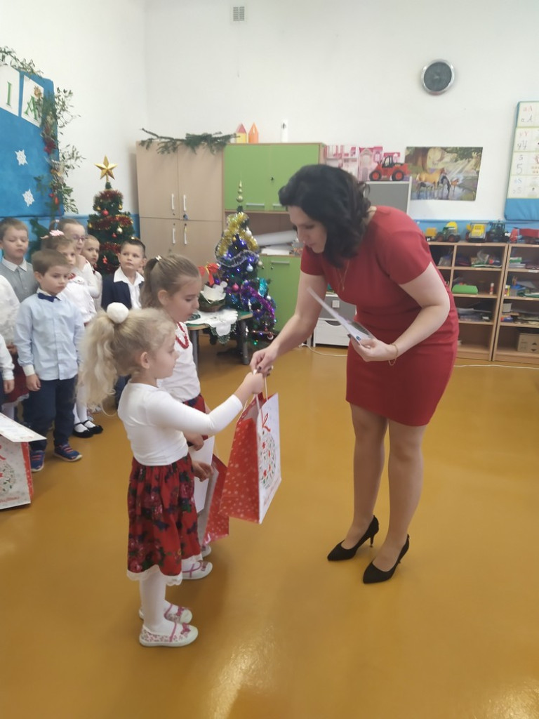 Przedszkolne kolędowanie w Obrowcu - ZDJĘCIA