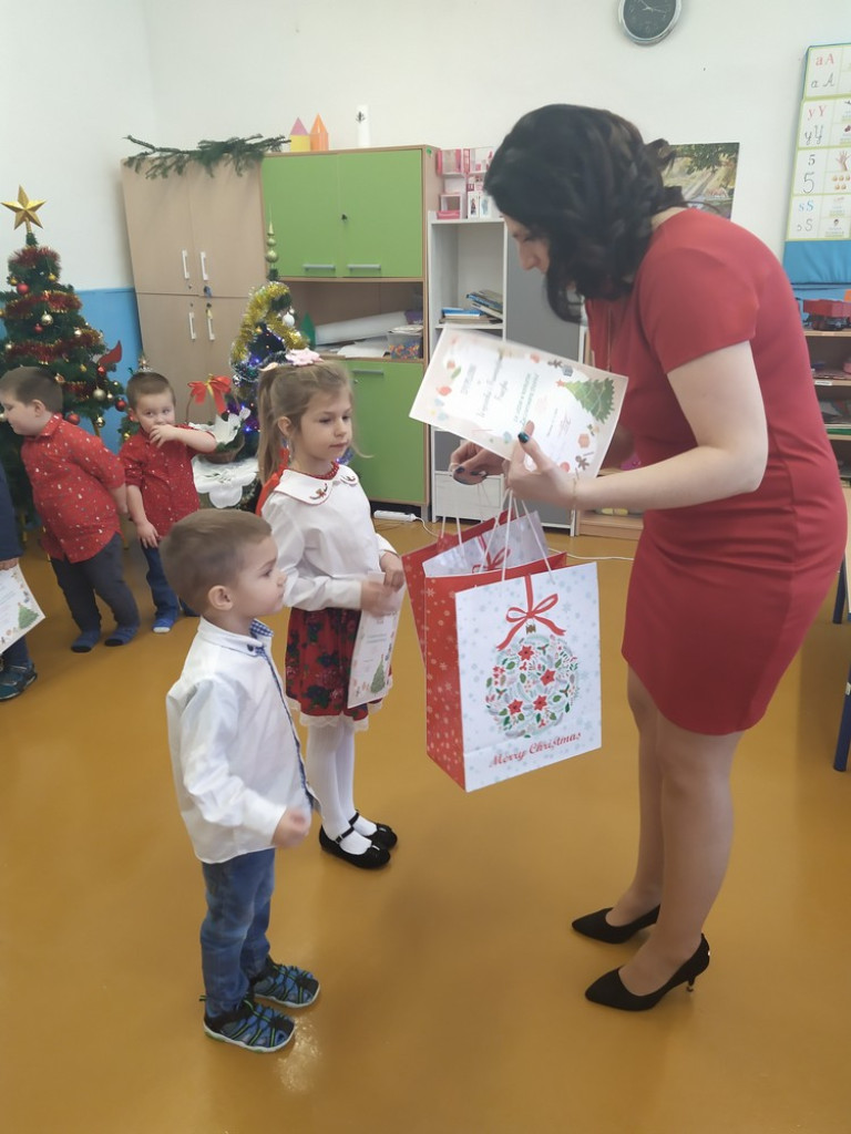 Przedszkolne kolędowanie w Obrowcu - ZDJĘCIA