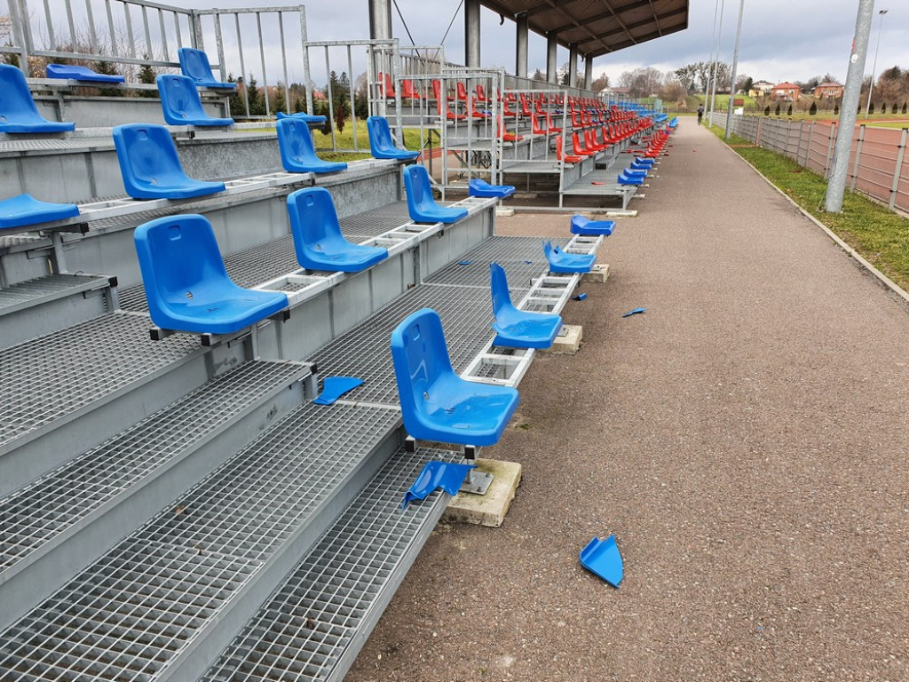 Hrubieszów: Świąteczna demolka na stadionie - ZDJĘCIA
