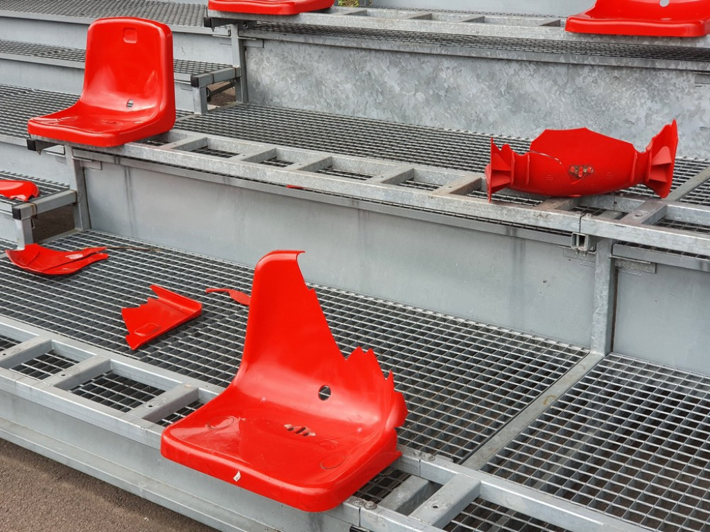 Hrubieszów: Świąteczna demolka na stadionie - ZDJĘCIA