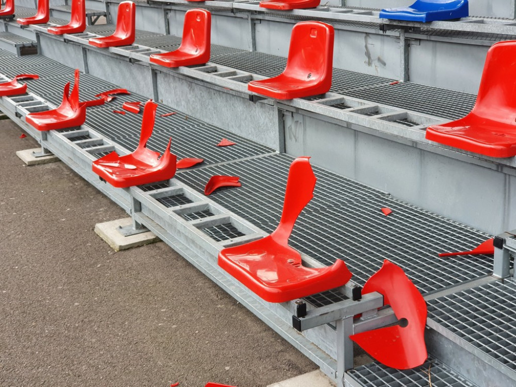 Hrubieszów: Świąteczna demolka na stadionie - ZDJĘCIA