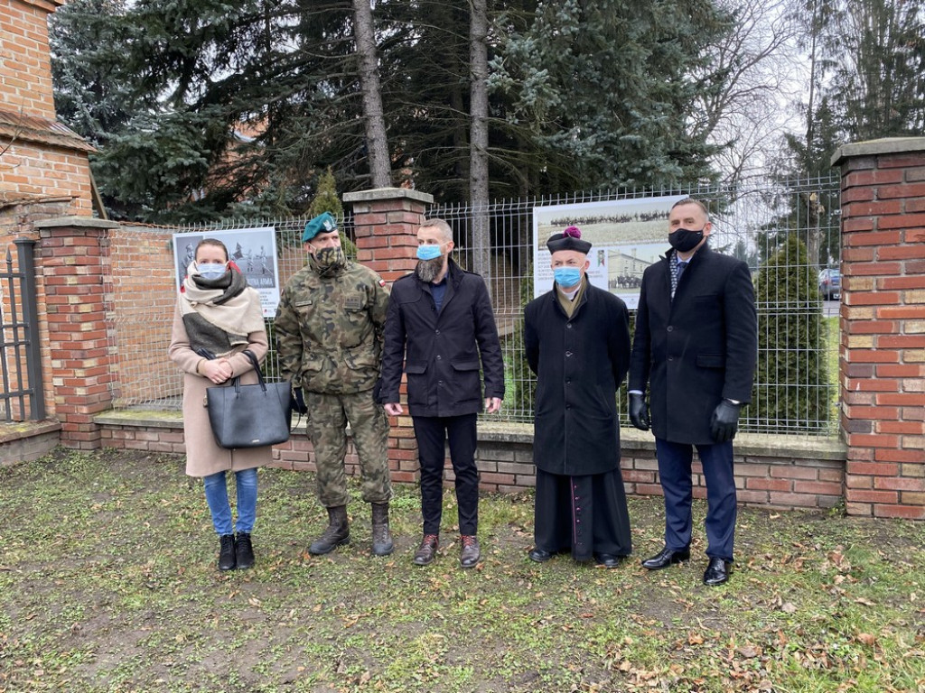 Hrubieszów: Otwarcie wystawy plenerowej z okazji 100-lecia sformowania 2 Pułku Strzelców Konnych - ZDJĘCIA