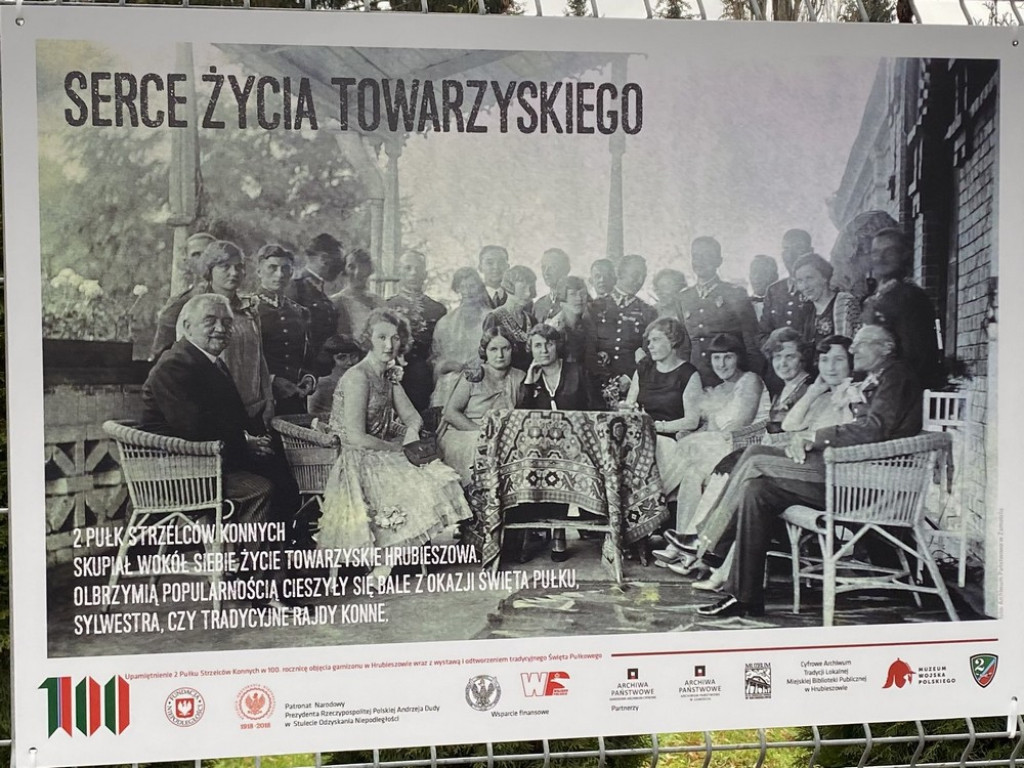 Hrubieszów: Otwarcie wystawy plenerowej z okazji 100-lecia sformowania 2 Pułku Strzelców Konnych - ZDJĘCIA