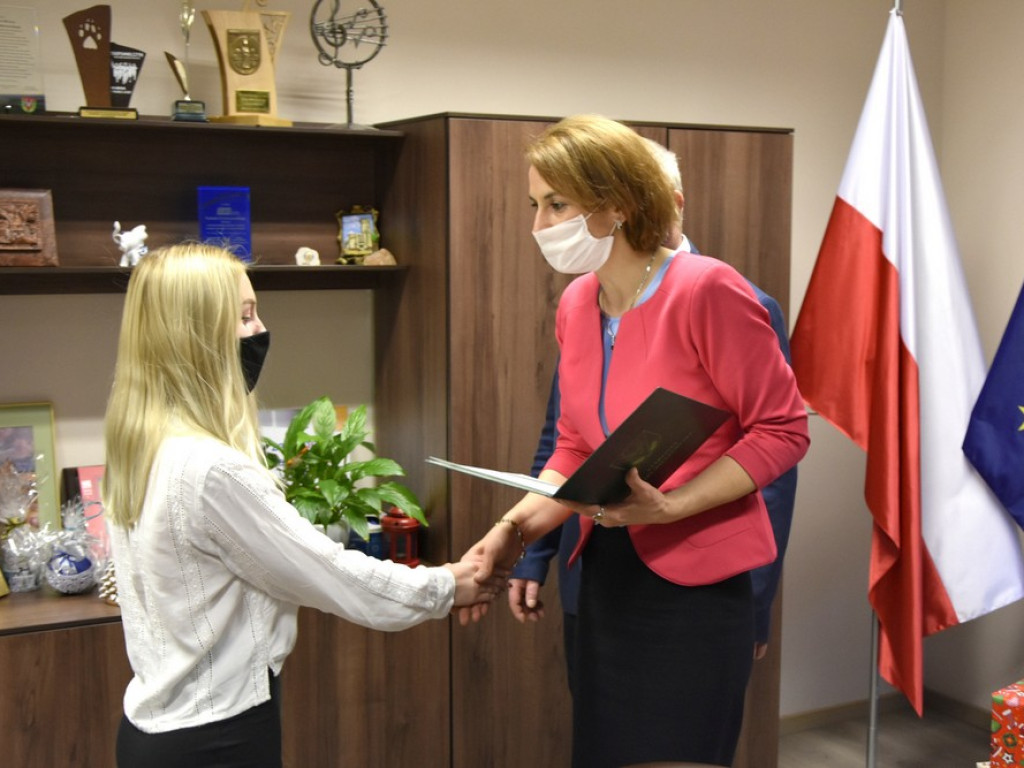 Hrubieszów: Stypendia dla najzdolniejszych uczniów szkół średnich - ZDJĘCIA