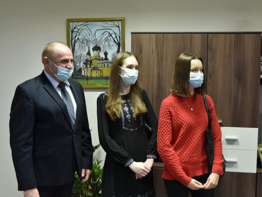Hrubieszów: Stypendia dla najzdolniejszych uczniów szkół średnich - ZDJĘCIA