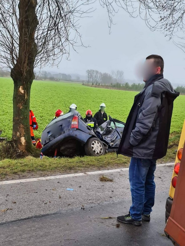 Tragiczny wypadek w Terebiniu. Zginął kierowca opla - ZDJĘCIA