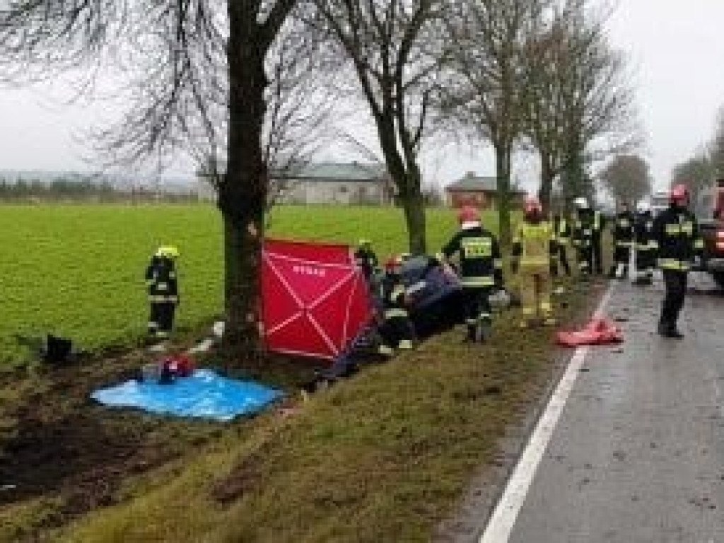 Tragiczny wypadek w Terebiniu. Zginął kierowca opla - ZDJĘCIA