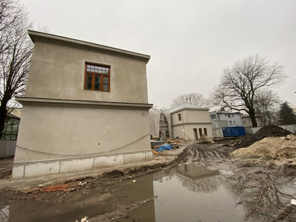 Hrubieszów: Trwa remont budynku Syndykatu Rolniczego - ZDJĘCIA