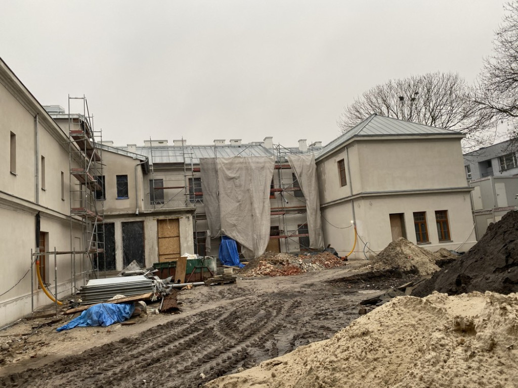 Hrubieszów: Trwa remont budynku Syndykatu Rolniczego - ZDJĘCIA