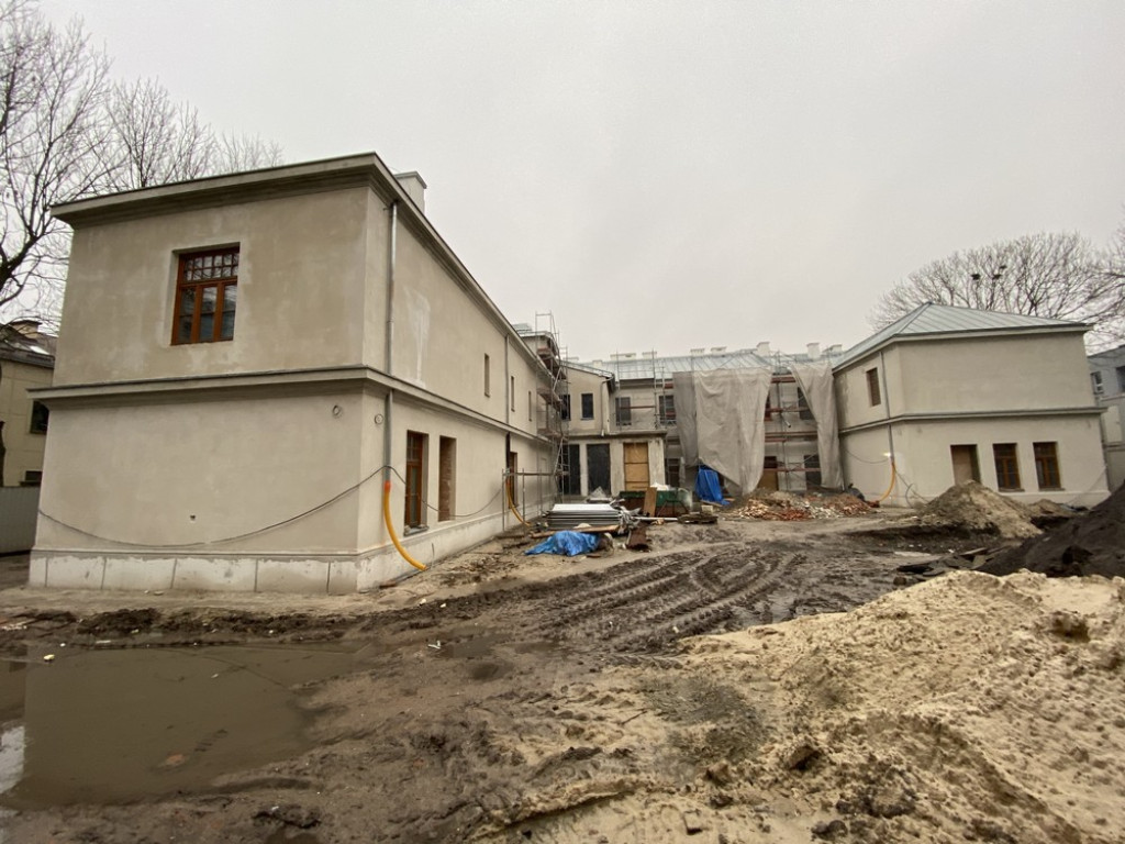 Hrubieszów: Trwa remont budynku Syndykatu Rolniczego - ZDJĘCIA