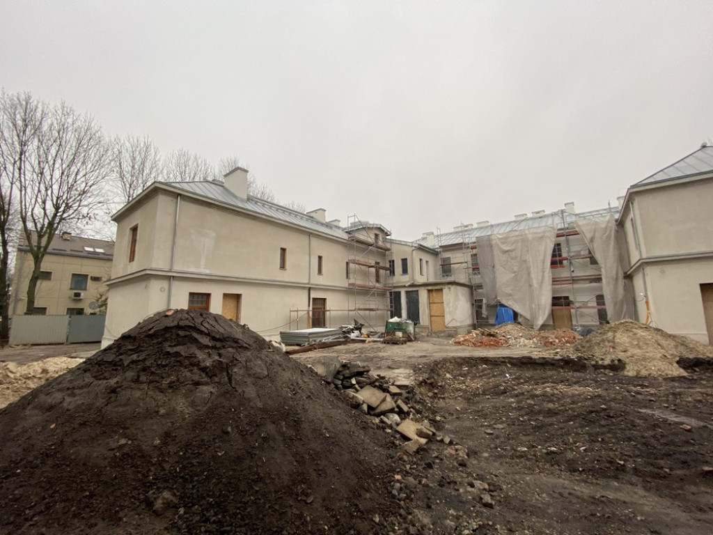 Hrubieszów: Trwa remont budynku Syndykatu Rolniczego - ZDJĘCIA