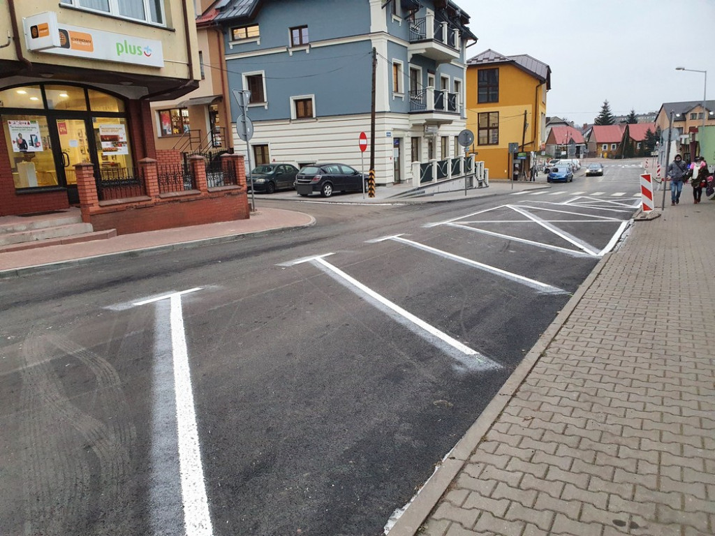 Hrubieszów: Więcej parkingów na Prostej, węższy przejazd