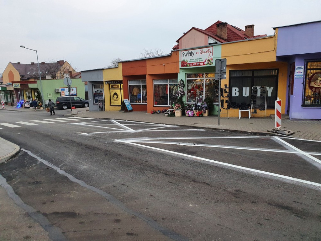 Hrubieszów: Więcej parkingów na Prostej, węższy przejazd