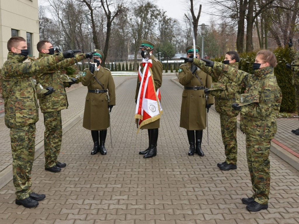 Ślubowanie nowo przyjętych funkcjonariuszy NOSG - ZDJĘCIA