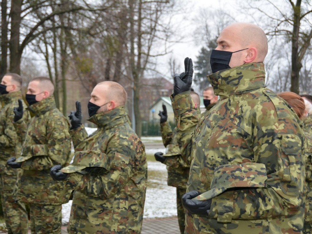 Ślubowanie nowo przyjętych funkcjonariuszy NOSG - ZDJĘCIA