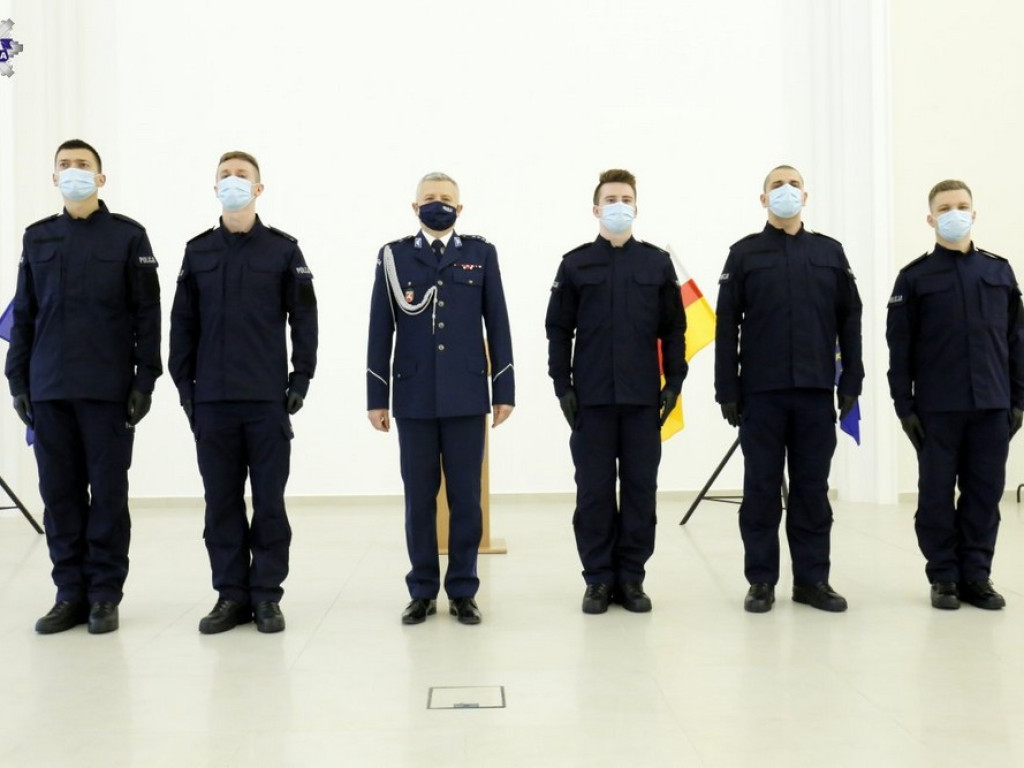 Nowi policjanci lubelskiego garnizonu. Zasilą również szeregi hrubieszowskiej komendy - ZDJĘCIA