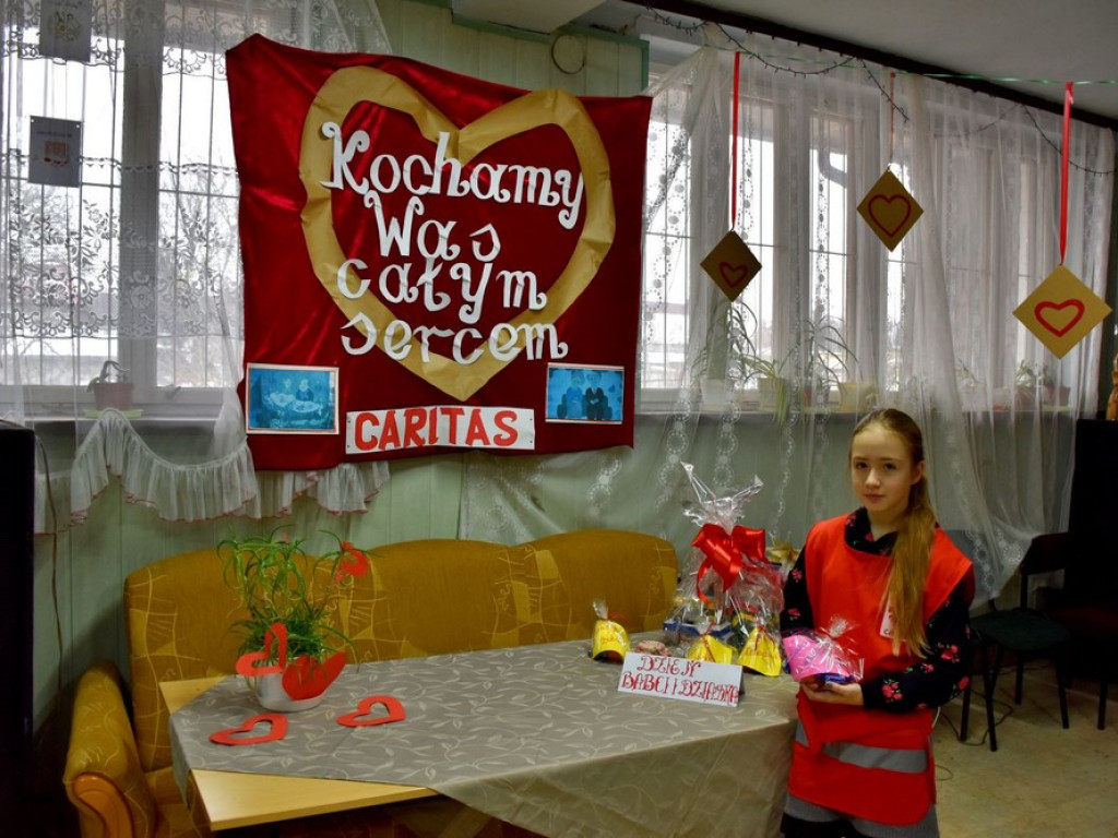 Dzień Babci i Dziadka w Caritas Hrubieszów - ZDJĘCIA, WIDEO