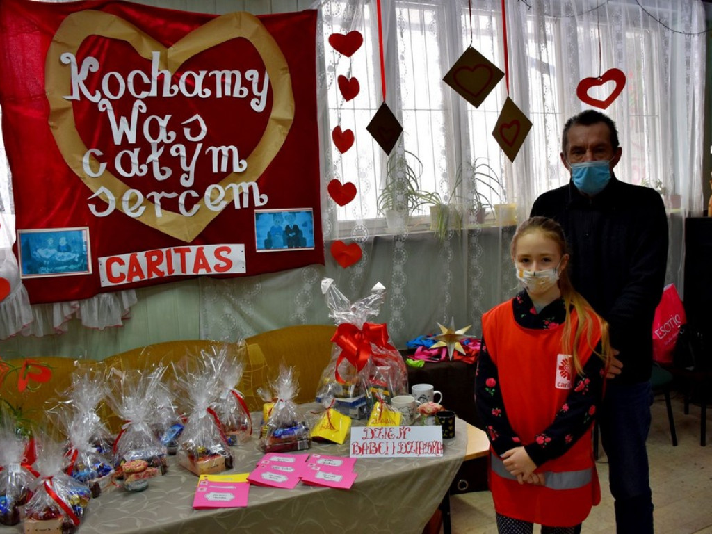 Dzień Babci i Dziadka w Caritas Hrubieszów - ZDJĘCIA, WIDEO