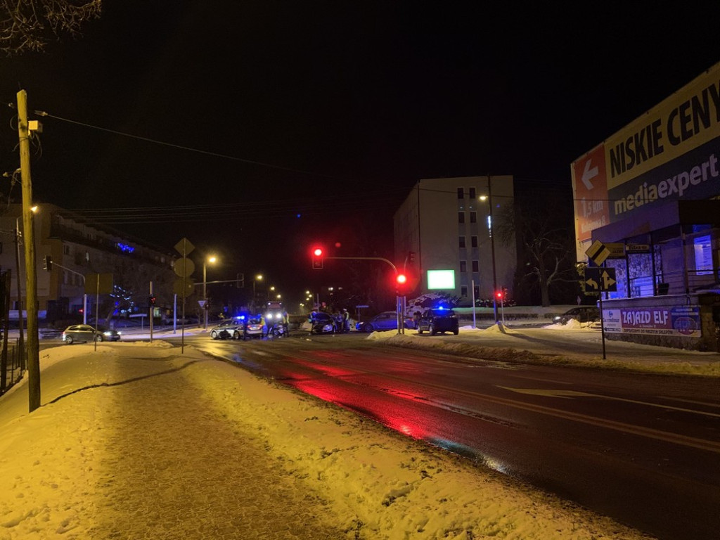 Hrubieszów: Wypadek na skrzyżowaniu Piłsudskiego, Ludnej i Mickiewicza - ZDJĘCIA