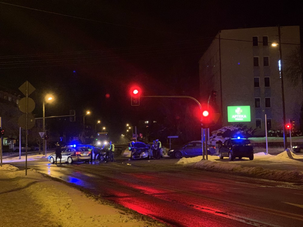 Hrubieszów: Wypadek na skrzyżowaniu Piłsudskiego, Ludnej i Mickiewicza - ZDJĘCIA
