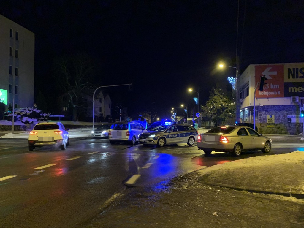 Hrubieszów: Wypadek na skrzyżowaniu Piłsudskiego, Ludnej i Mickiewicza - ZDJĘCIA