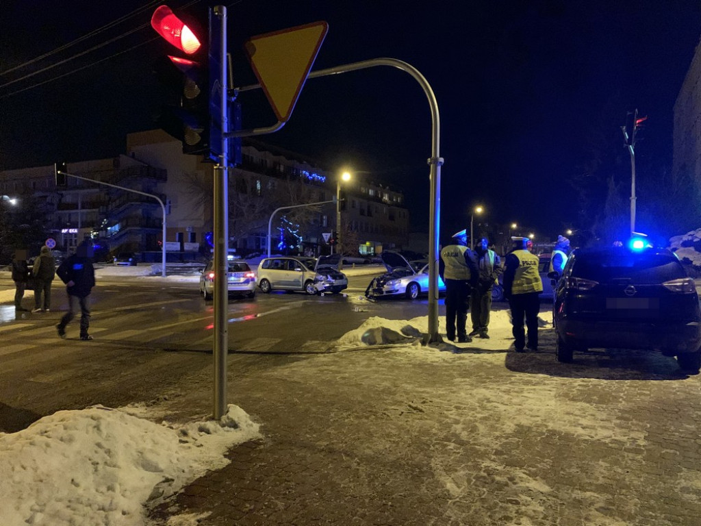 Hrubieszów: Wypadek na skrzyżowaniu Piłsudskiego, Ludnej i Mickiewicza - ZDJĘCIA