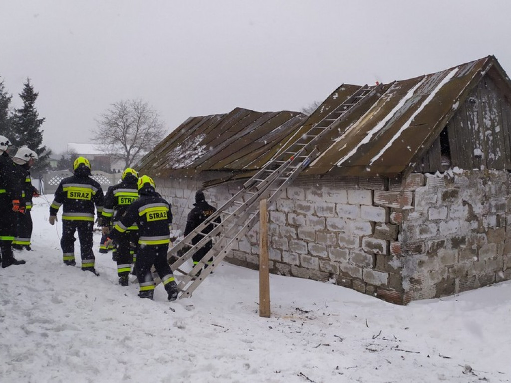 Wiatr uszkodził dachy na budynkach w Czerniczynie i Husynnem - ZDJĘCIA