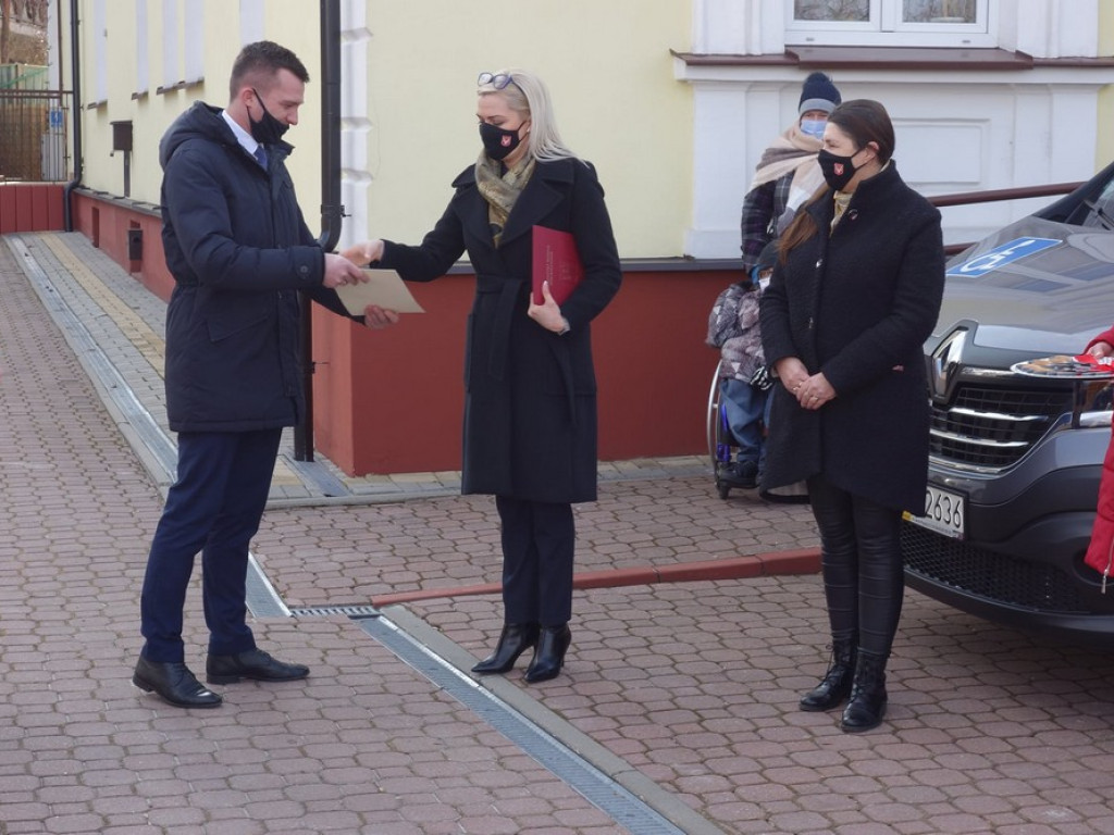 Nowy bus dla Środowiskowego Domu Samopomocy w Hrubieszowie - ZDJĘCIA