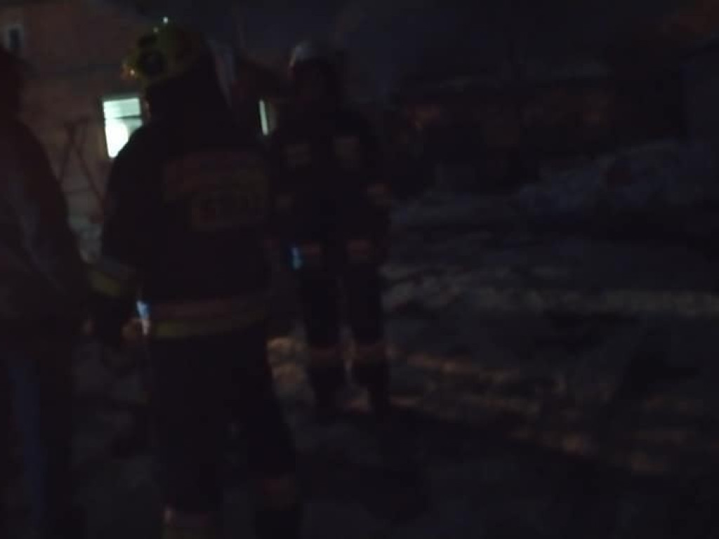 Kolejny pożar w Szpikołosach. Tym razem palił się warsztat mechaniczny - ZDJĘCIA