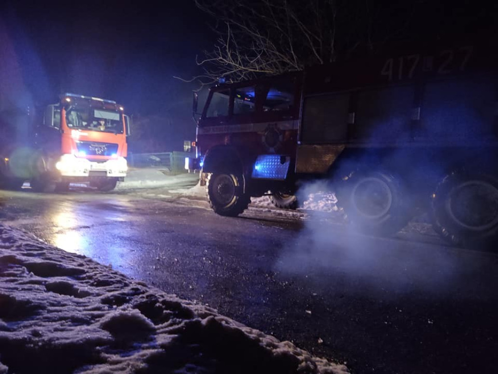 Kolejny pożar w Szpikołosach. Tym razem palił się warsztat mechaniczny - ZDJĘCIA