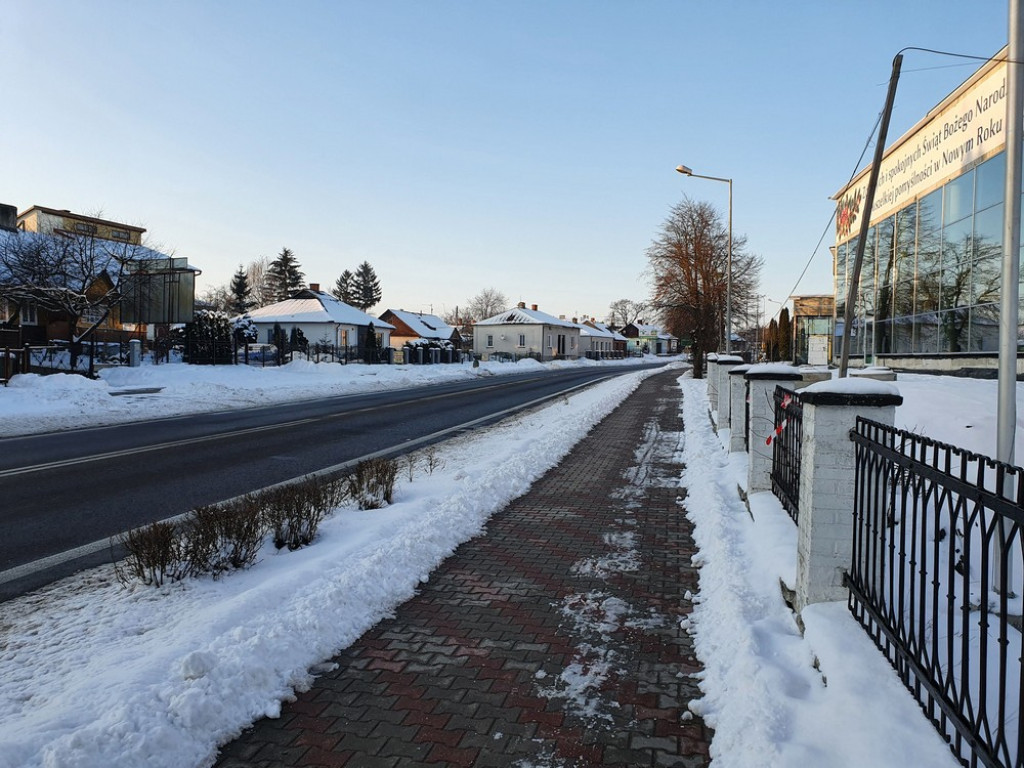 Hrubieszów: Pomoc dla województwa na parkingi przy basenie - ZDJĘCIA